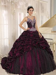 Appliqued Quinceanera Gowns with Pick-ups and Spaghetti Straps in Kerrville