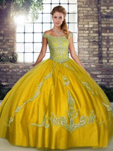 Popular Off The Shoulder Sleeveless Lace Up Quince Ball Gowns Gold Tulle