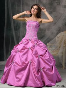 Modest Strapless Taffeta Quinceanera Dresses with Beading in Maryborough QLD