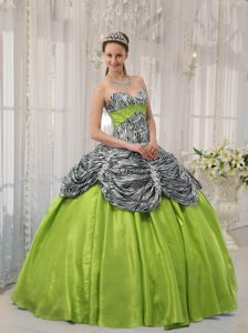 Yellow Green Sweetheart Princess Dress for Quinceanera with Pick-ups in Austin