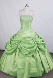 Appliques with Beading Strapless Green Quince Dress in Sabaneta Colombia