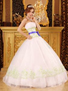 Bowknot sash and Embroidery White Quinceanera Dresses near Buckhannon