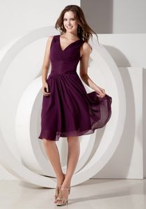 A-Line V-Neck Knee-Length Ruched Dama Dress in Dark Purple in Bathgate