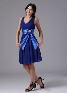 Most Popular V-neck Chiffon Short Blue Dresses for Damas with Bowknot