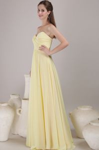 Sweetheart Floor-length Chiffon Ruched Dama Dresses in Yellow in Olympia