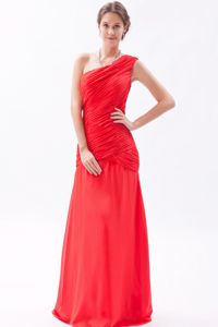 Red Column One Shoulder Dama Dress in Planeta Rica Colombia with Ruches