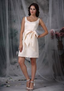 Off White Column Straps Bow Dama Dress For Quinceanera in Pacasmayo Peru