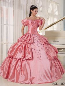 Rose Pink Off The Shoulder Short Sleeves Quinces Dresses with Embroidery