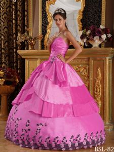 Ruche and Ruffled Layers Quinces Dresses with Lace Hemline in Lansing