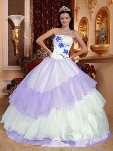 Strapless Lilac and White Dresses For a Quince in Manta Ecuador