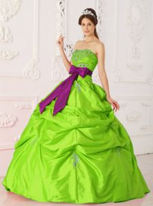 Spring Green Strapless Floor-length Beading and Sash Quince Dresses