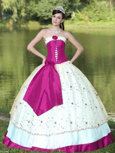 Strapless Embroidery Quinceanera Dress in Fuchsia and White