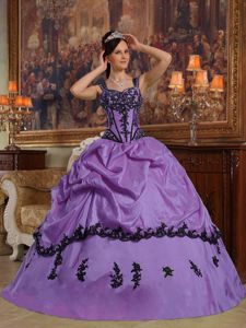 Purple Straps and Black Appliques Quinceanera Dresses with Ruffles