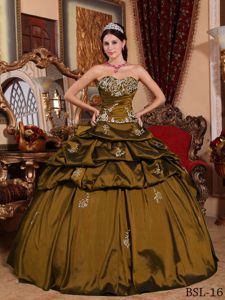 Olive Sweetheart Quinceanera Gowns with Appliques and Pick-ups